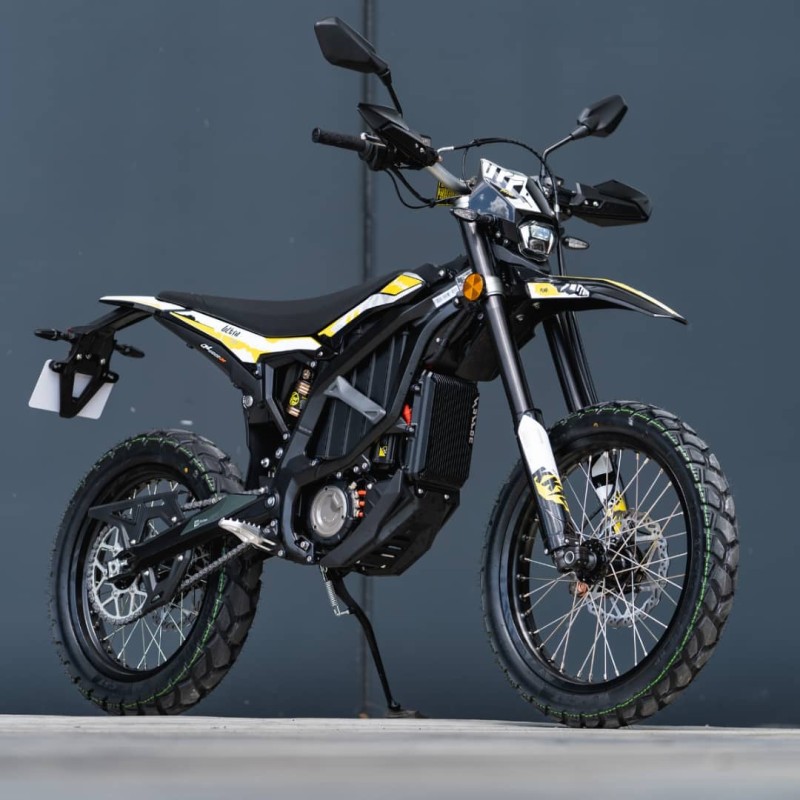 Surron ultra bee R/T 2025 model (Road legal edition)