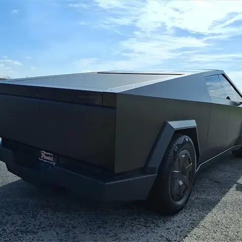 2024 Tesla Cybertruck Cyberbeast